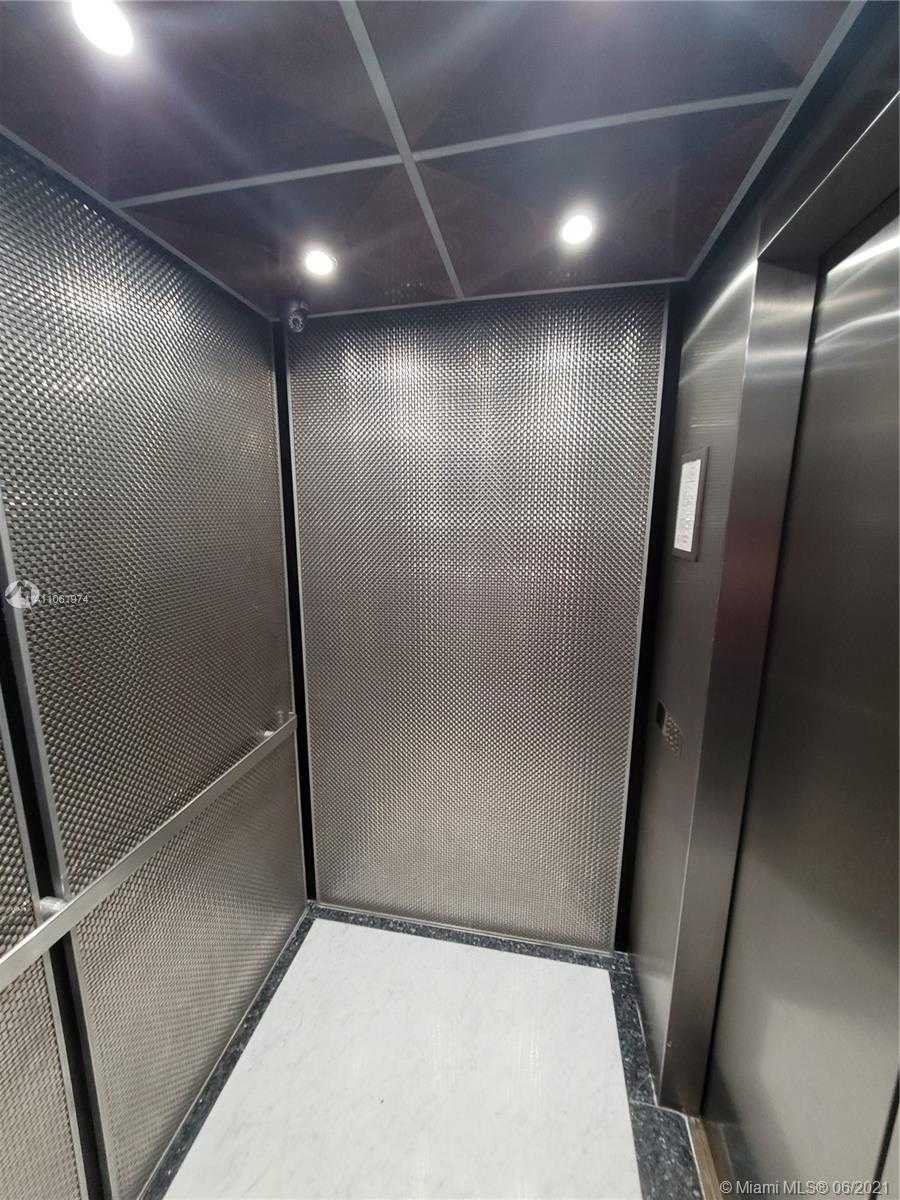 Small Image of 5055 COLLINS AVE #14F, Miami Beach Number 9