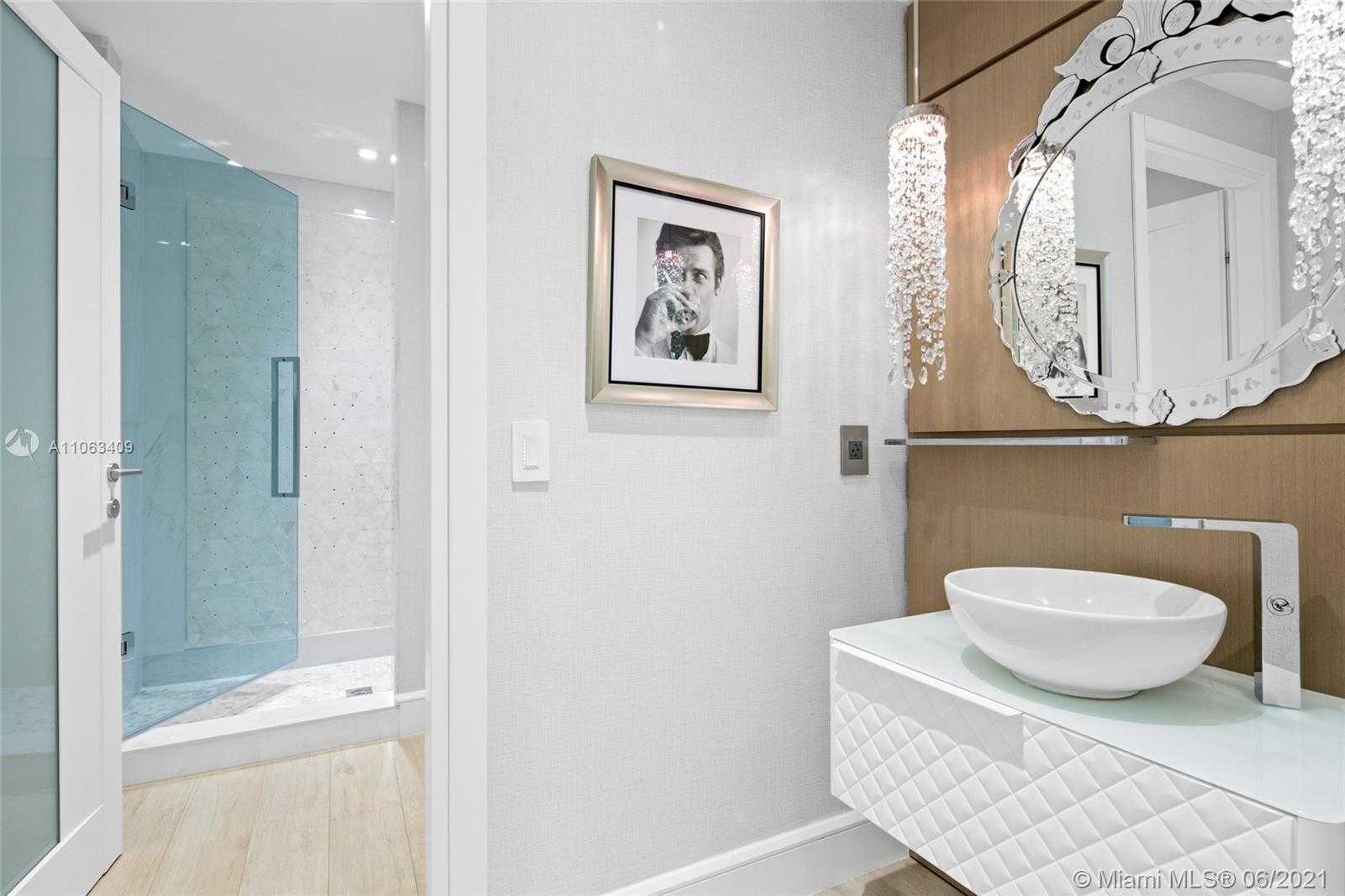 Small Image of 125 OCEAN DR #U-0201, Miami Beach Number 12