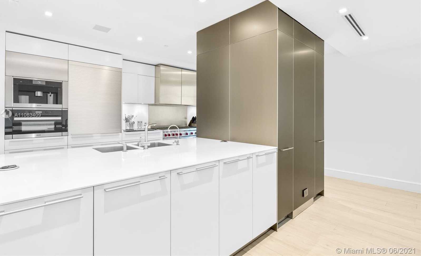Small Image of 125 OCEAN DR #U-0201, Miami Beach Number 32