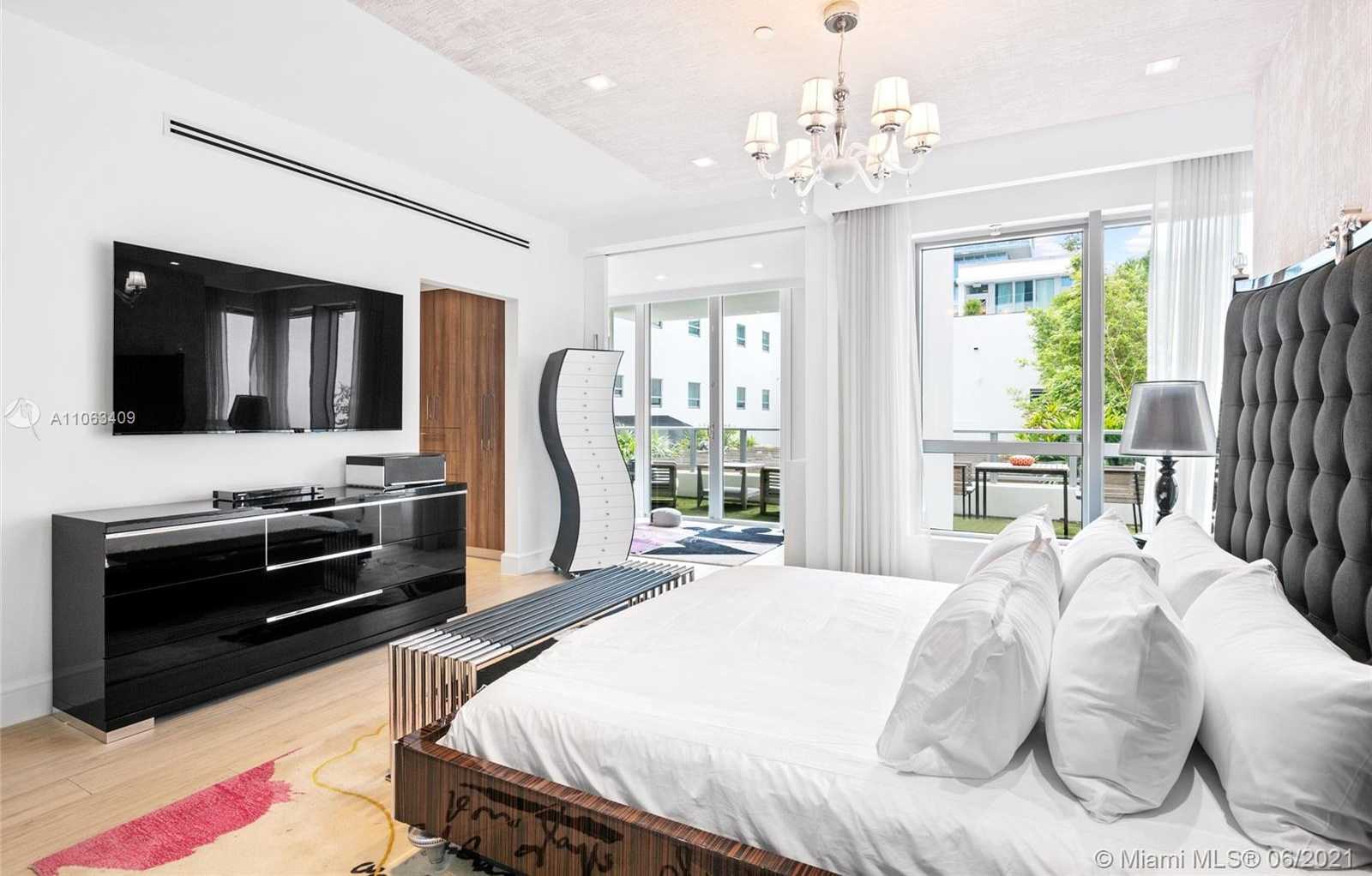 Small Image of 125 OCEAN DR #U-0201, Miami Beach Number 44