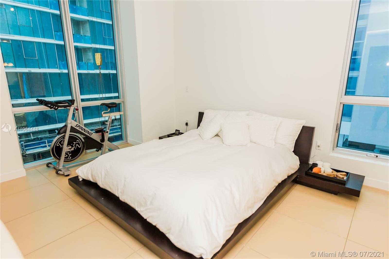 Small Image of 300 SOUTH BISCAYNE BLVD #L-402, Miami Number 13