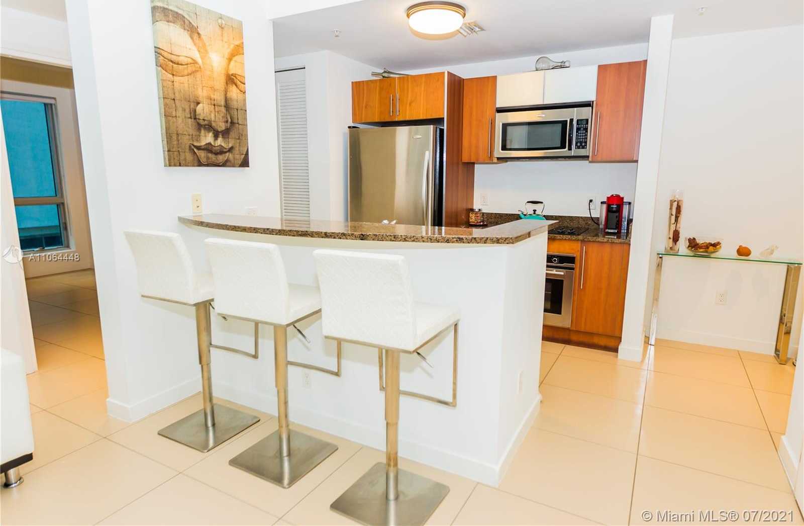 Small Image of 300 SOUTH BISCAYNE BLVD #L-402, Miami Number 15