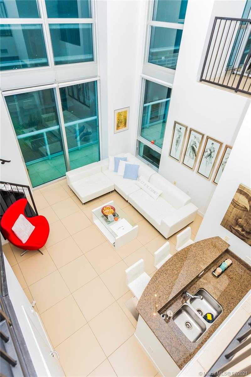 Small Image of 300 SOUTH BISCAYNE BLVD #L-402, Miami Number 18