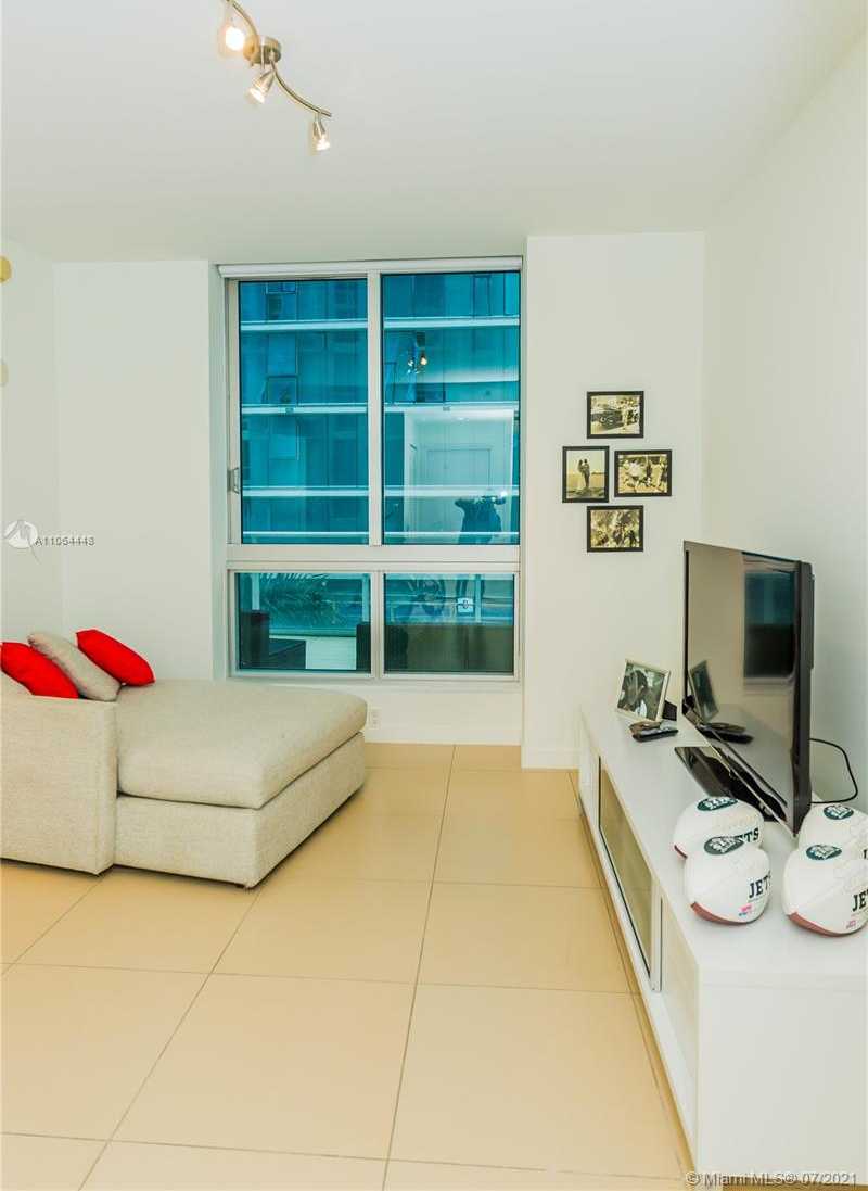 Small Image of 300 SOUTH BISCAYNE BLVD #L-402, Miami Number 22