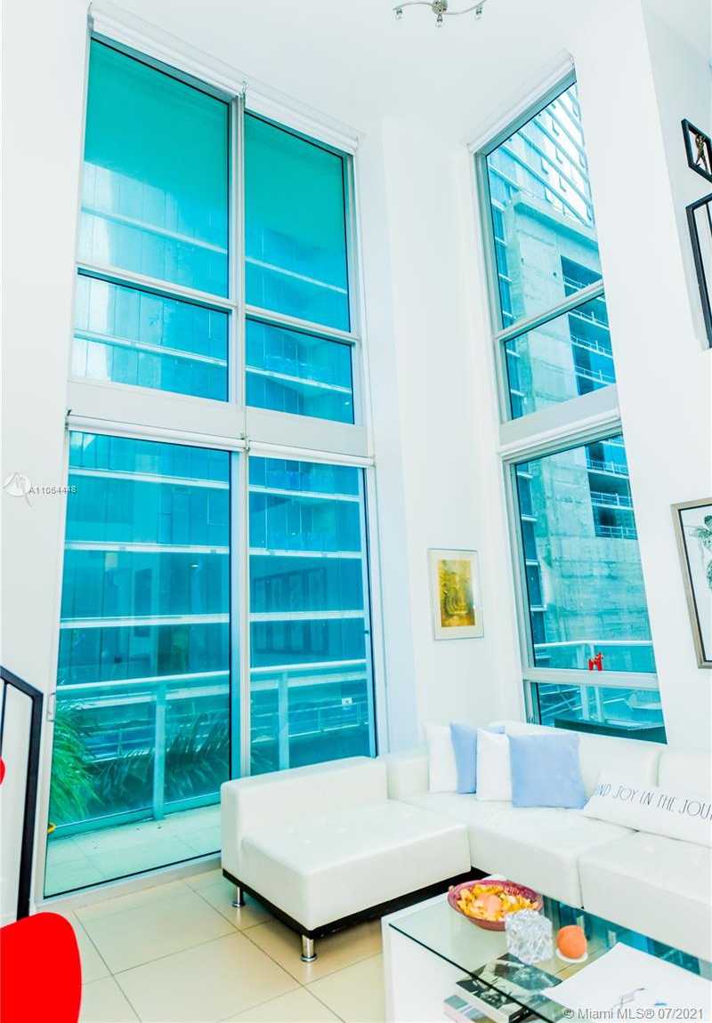Small Image of 300 SOUTH BISCAYNE BLVD #L-402, Miami Number 24