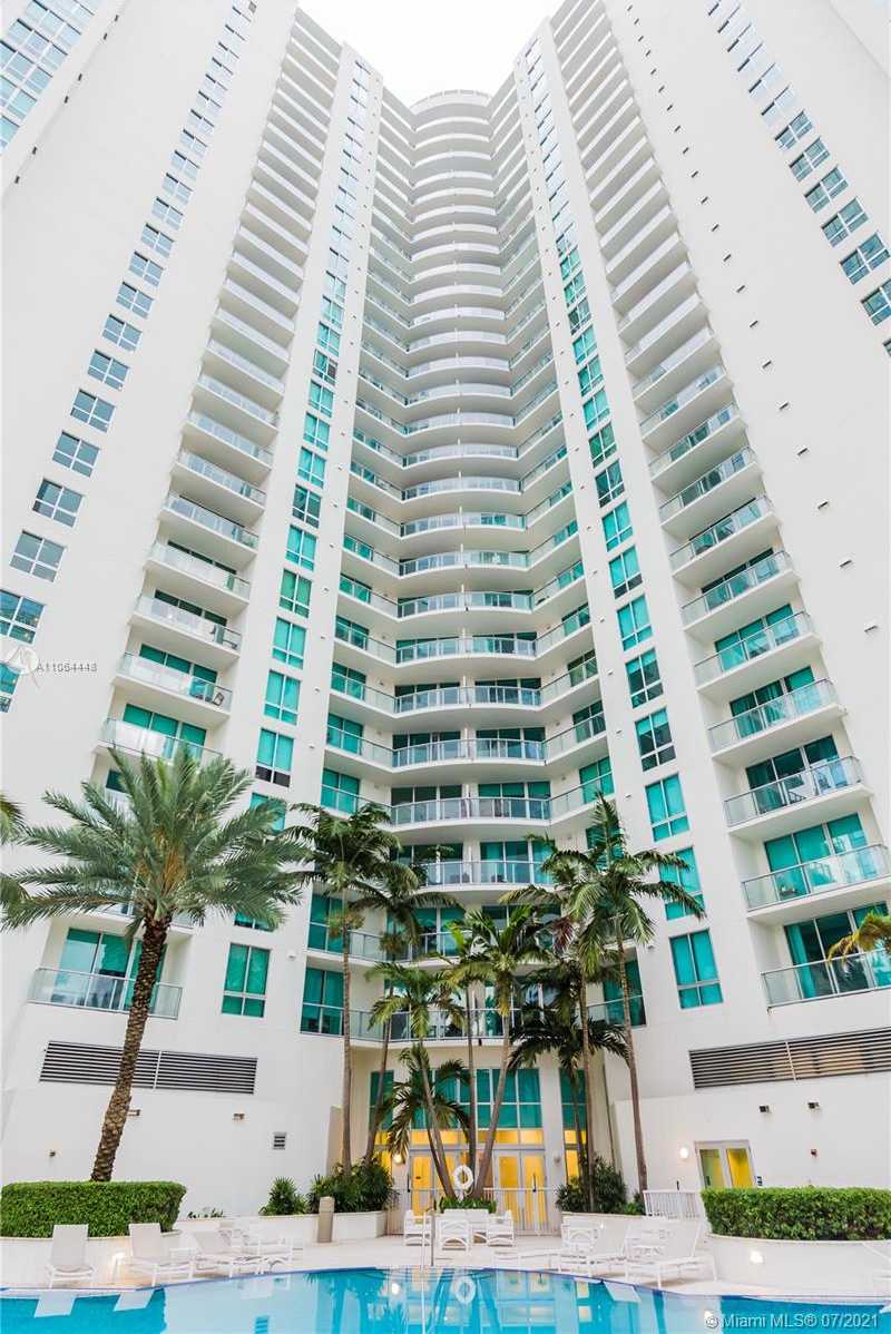 Small Image of 300 SOUTH BISCAYNE BLVD #L-402, Miami Number 3