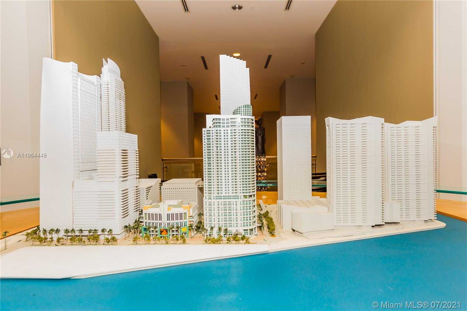 Small Image of 300 SOUTH BISCAYNE BLVD #L-402, Miami Number 6