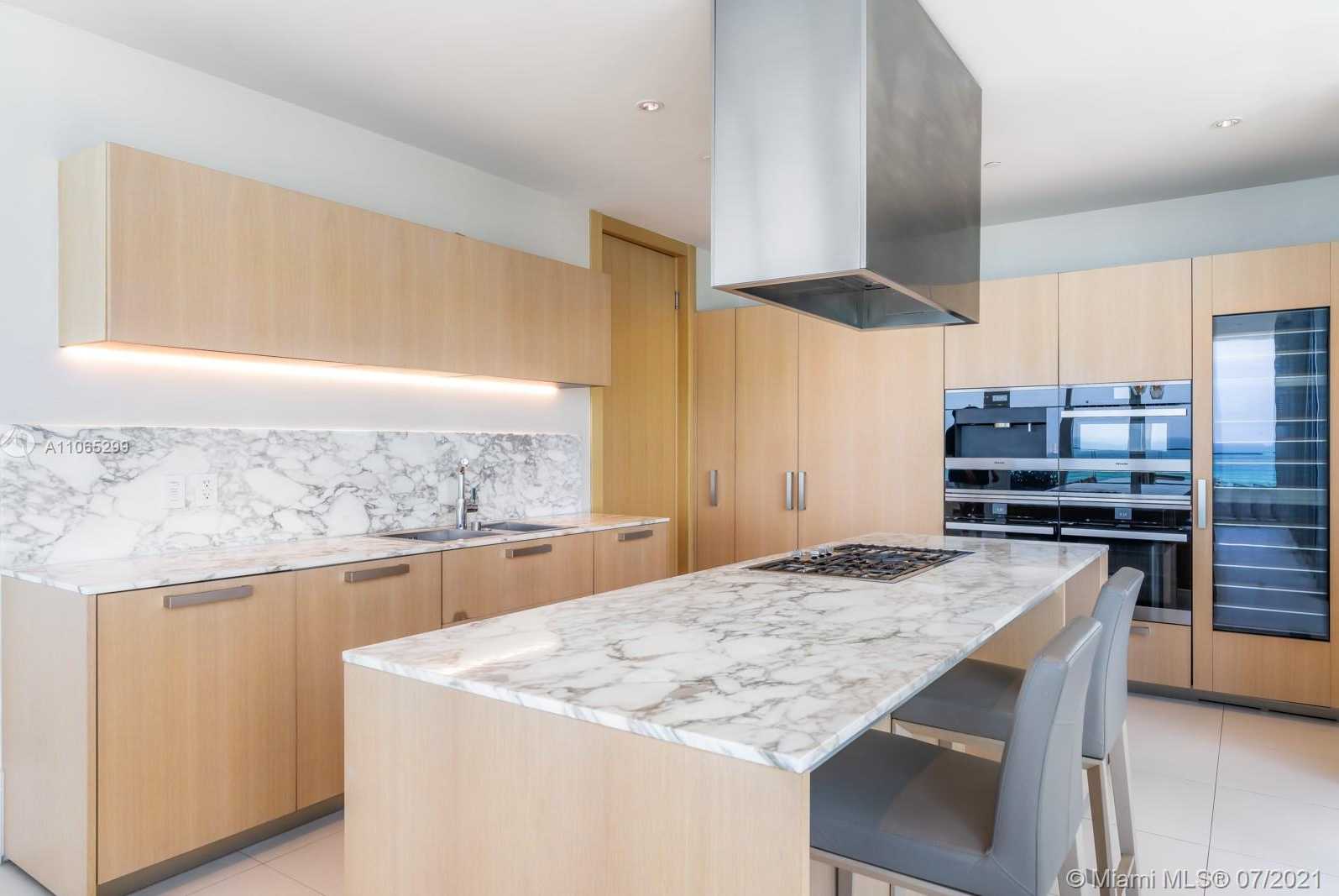 Small Image of 3651 COLLINS AVE #PH, Miami Beach Number 10