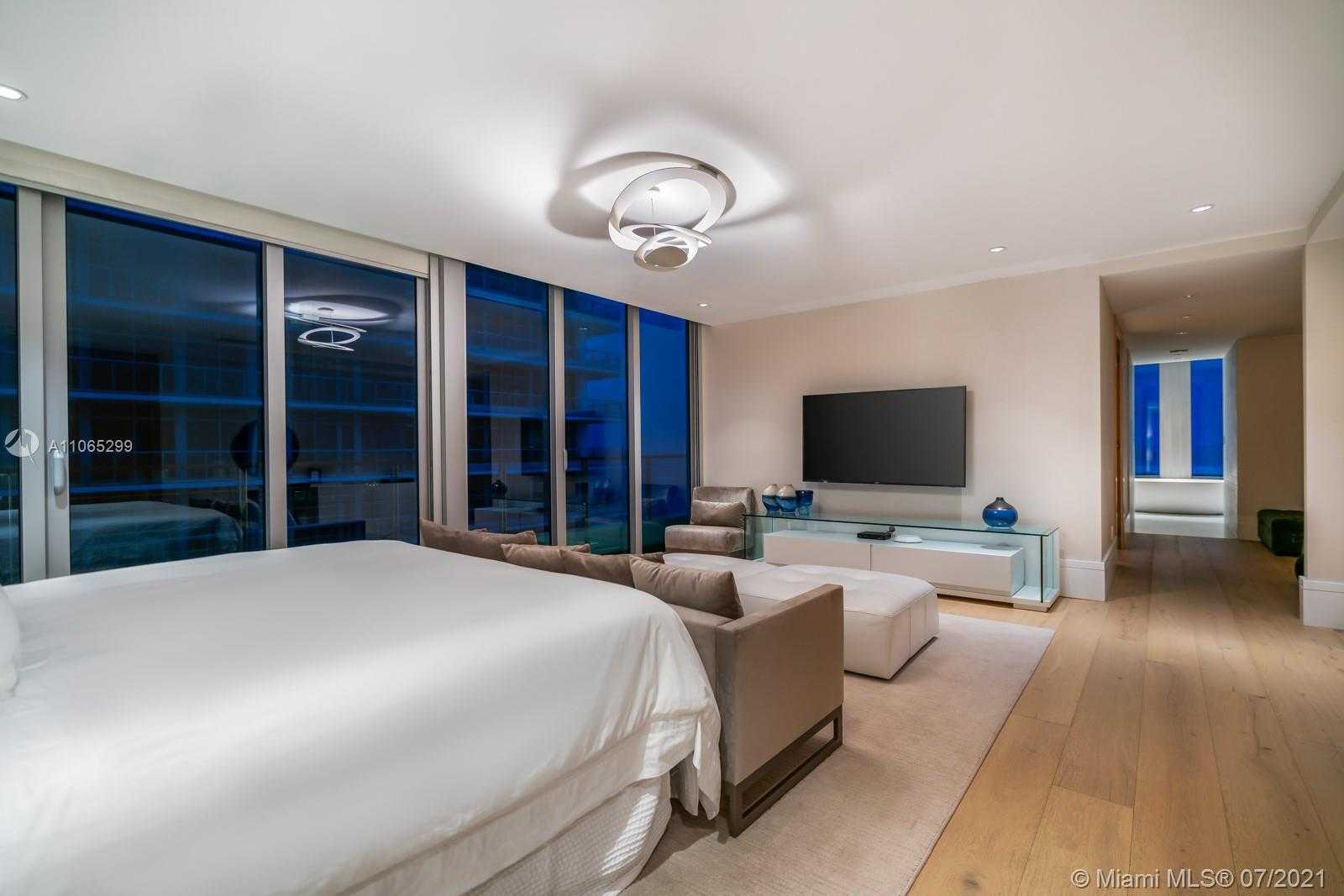 Small Image of 3651 COLLINS AVE #PH, Miami Beach Number 18