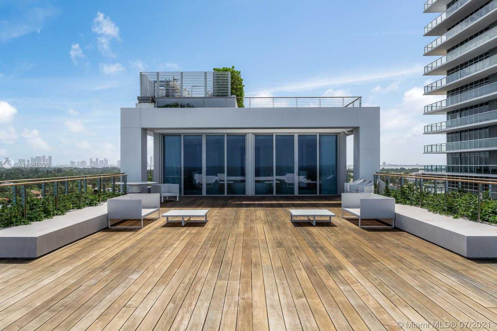 Small Image of 3651 COLLINS AVE #PH, Miami Beach Number 19