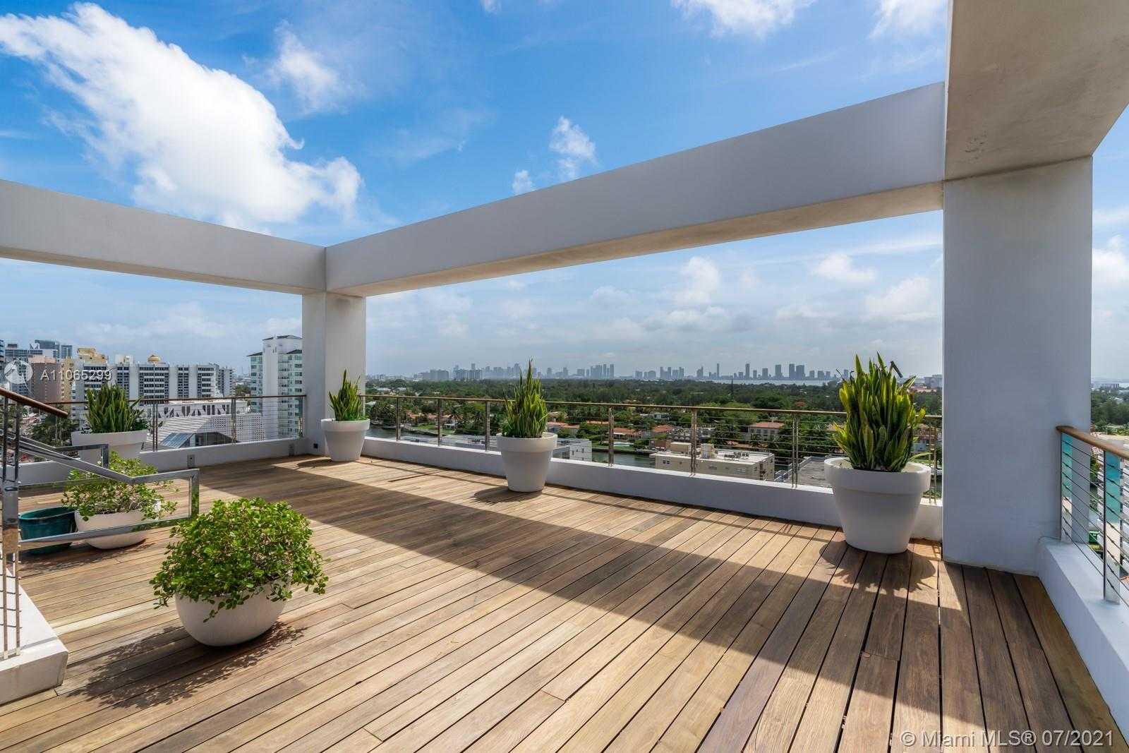 Small Image of 3651 COLLINS AVE #PH, Miami Beach Number 20