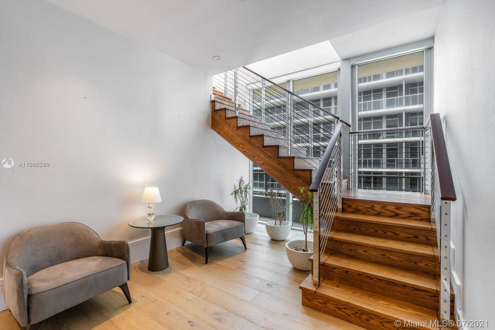 Small Image of 3651 COLLINS AVE #PH, Miami Beach Number 26
