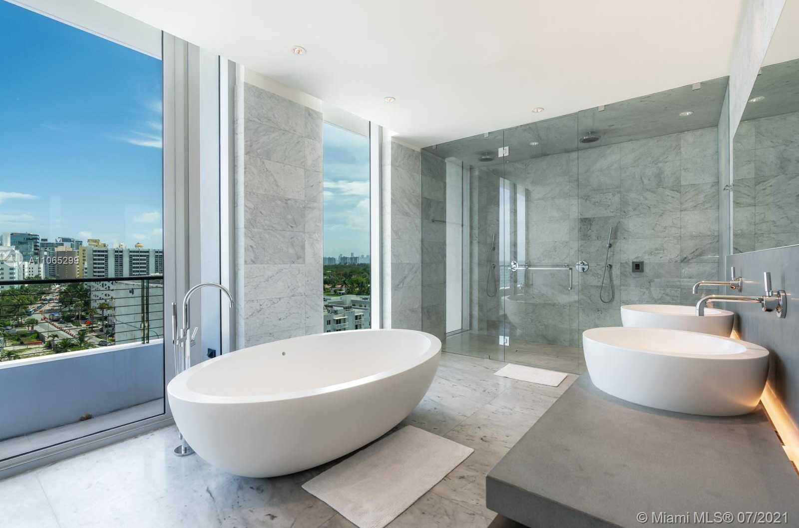 Small Image of 3651 COLLINS AVE #PH, Miami Beach Number 30