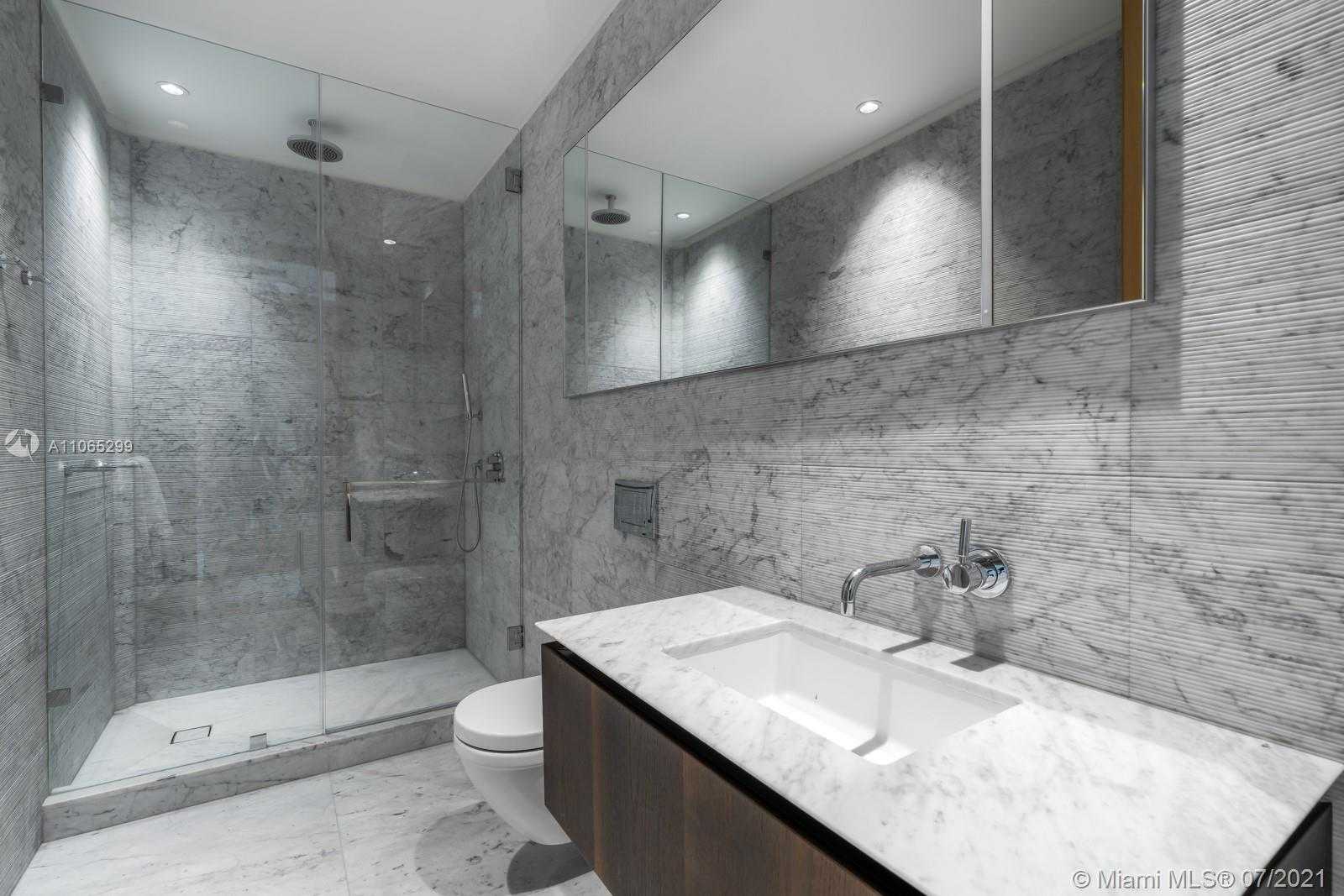 Small Image of 3651 COLLINS AVE #PH, Miami Beach Number 36