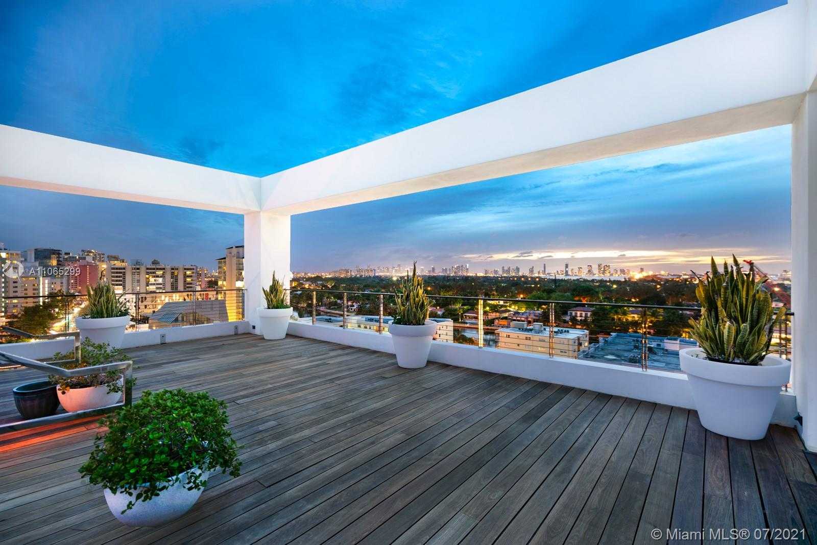 Small Image of 3651 COLLINS AVE #PH, Miami Beach Number 40