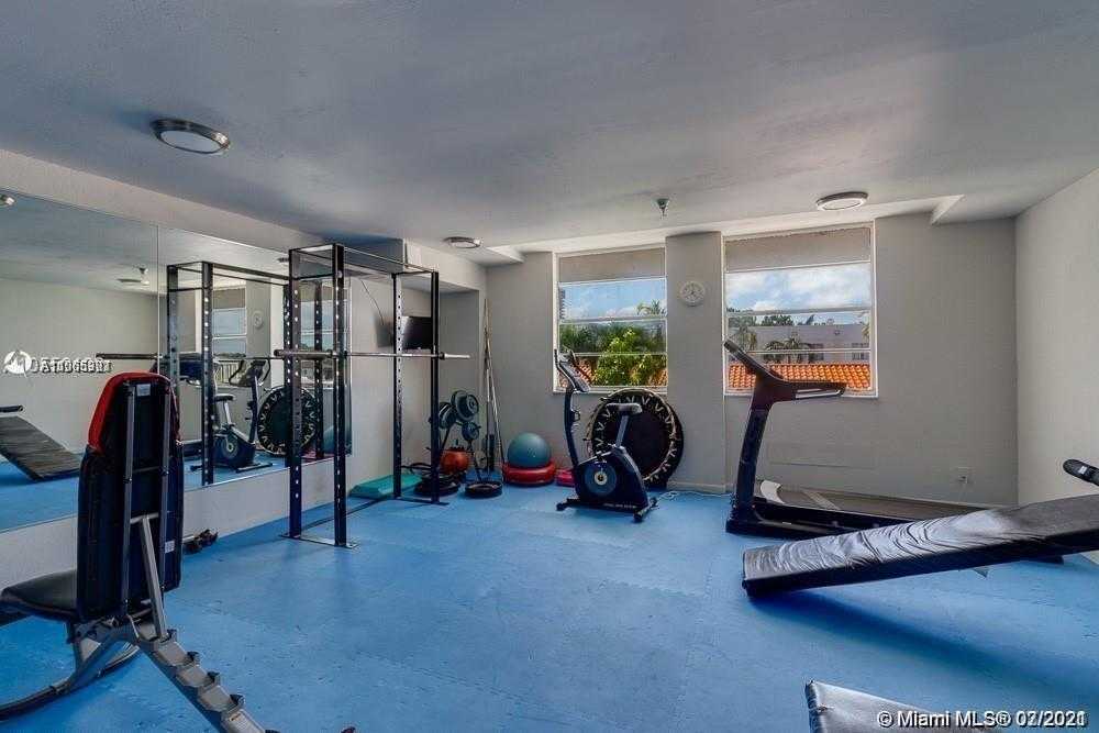 Small Image of 2829 INDIAN CREEK DR #904, Miami Beach Number 16