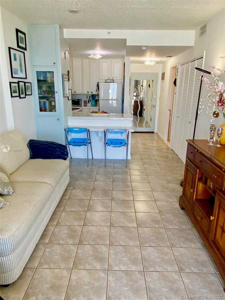 Small Image of 2829 INDIAN CREEK DR #904, Miami Beach Number 9