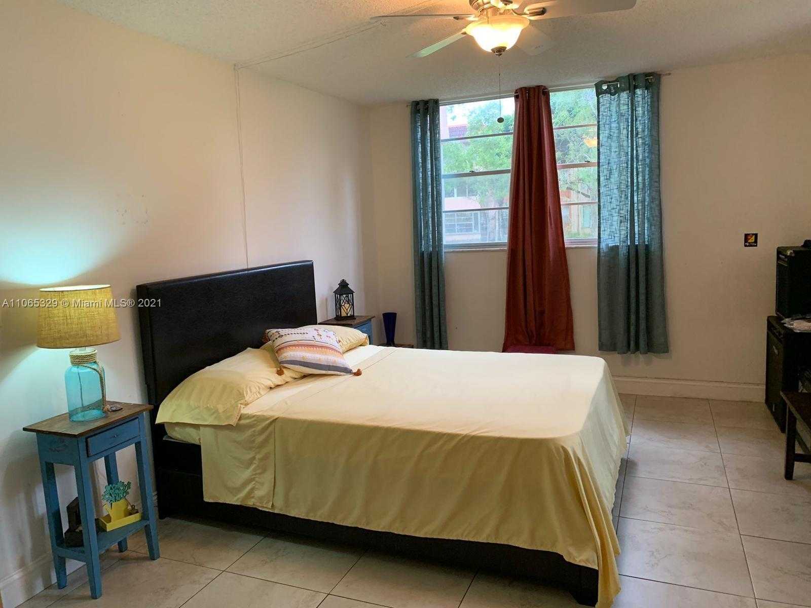 Small Image of 3200 HOLIDAY SPRINGS BLVD #3-104, Margate Number 11