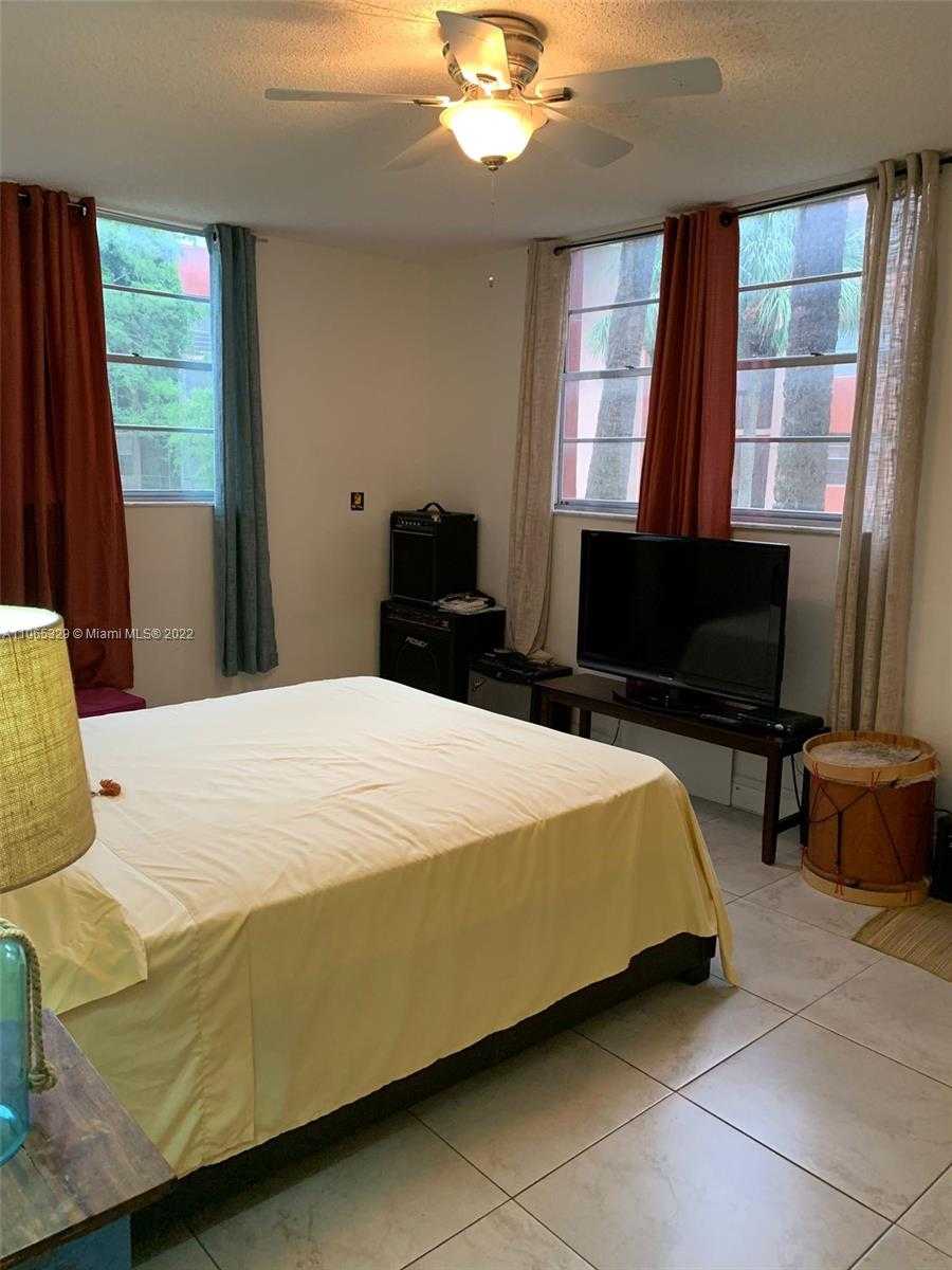 Small Image of 3200 HOLIDAY SPRINGS BLVD #3-104, Margate Number 12