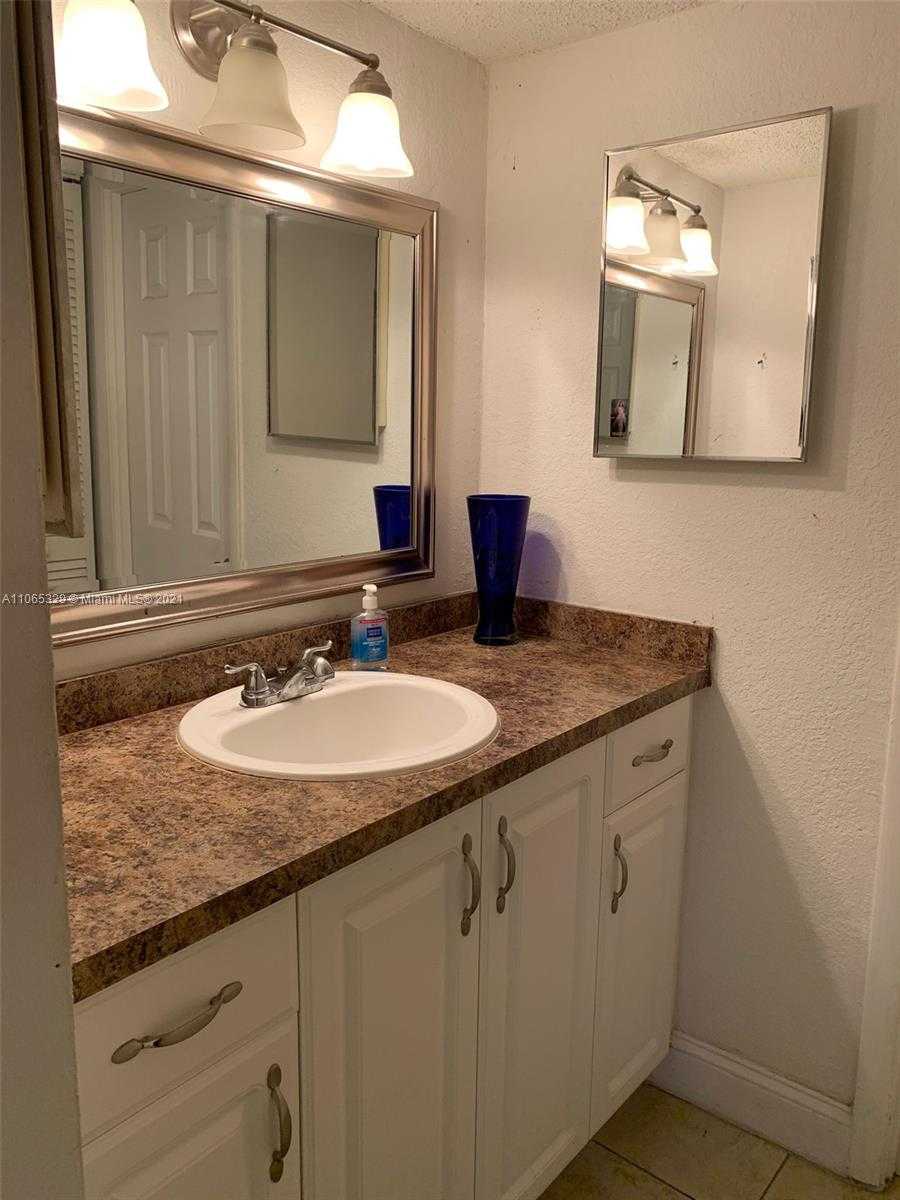 Small Image of 3200 HOLIDAY SPRINGS BLVD #3-104, Margate Number 14