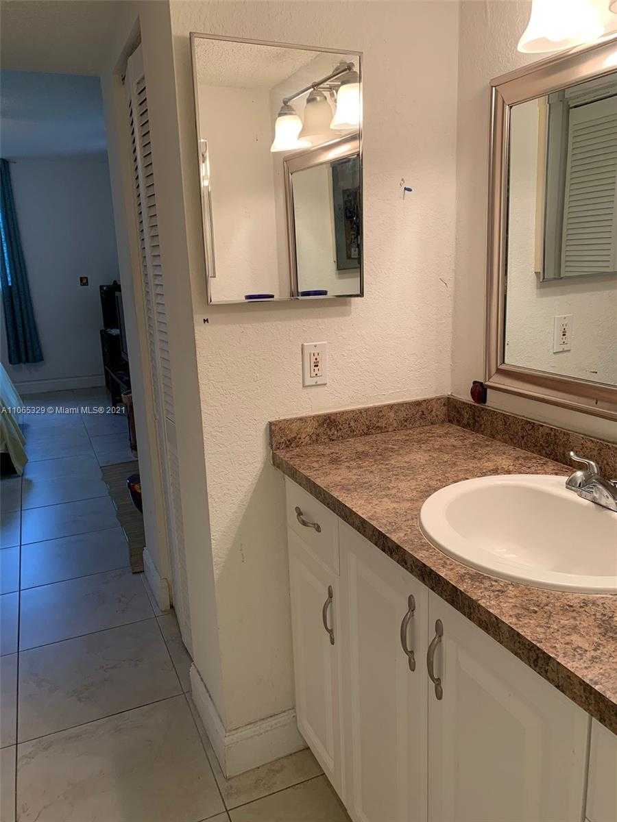 Small Image of 3200 HOLIDAY SPRINGS BLVD #3-104, Margate Number 15