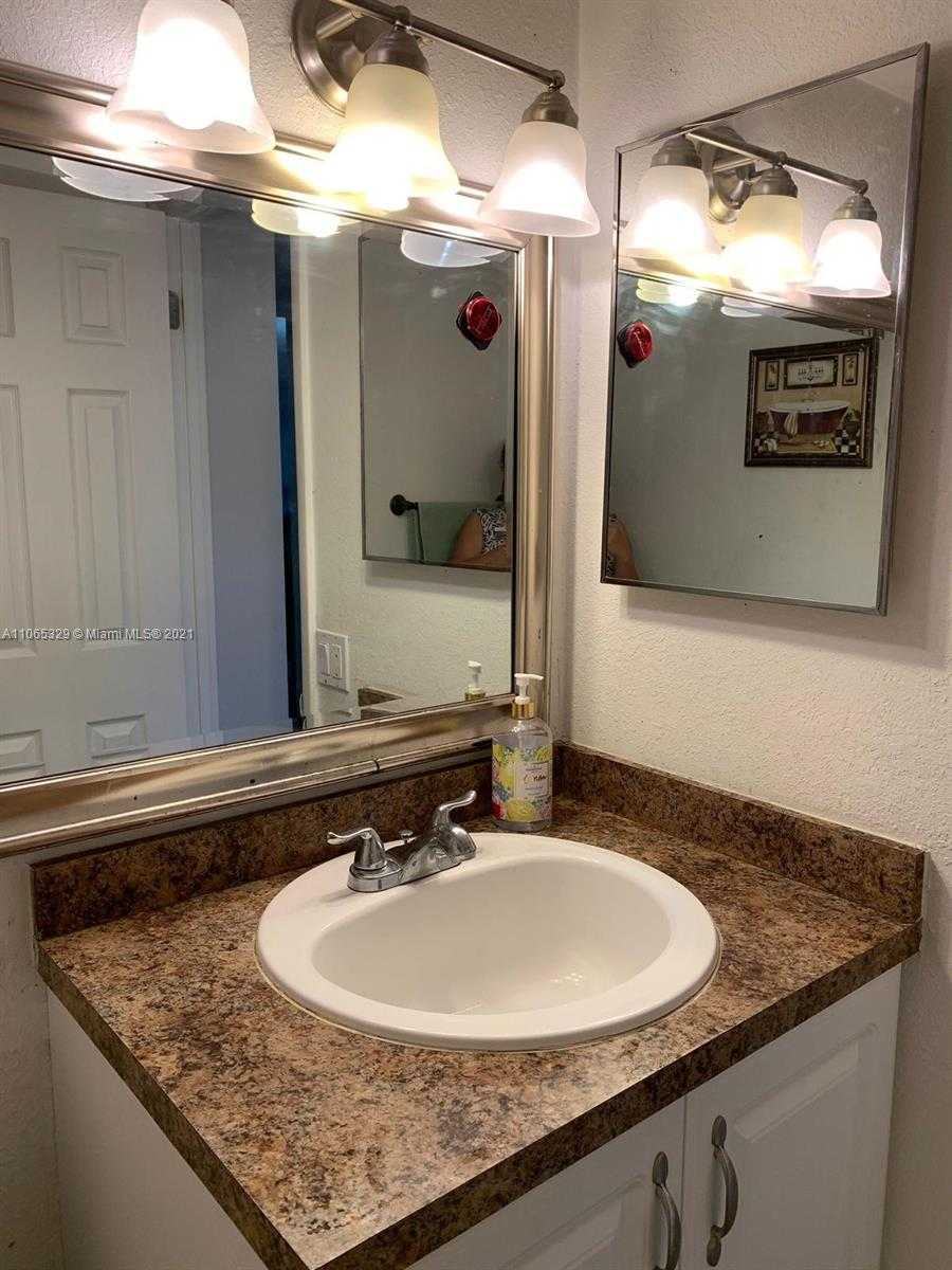 Small Image of 3200 HOLIDAY SPRINGS BLVD #3-104, Margate Number 17