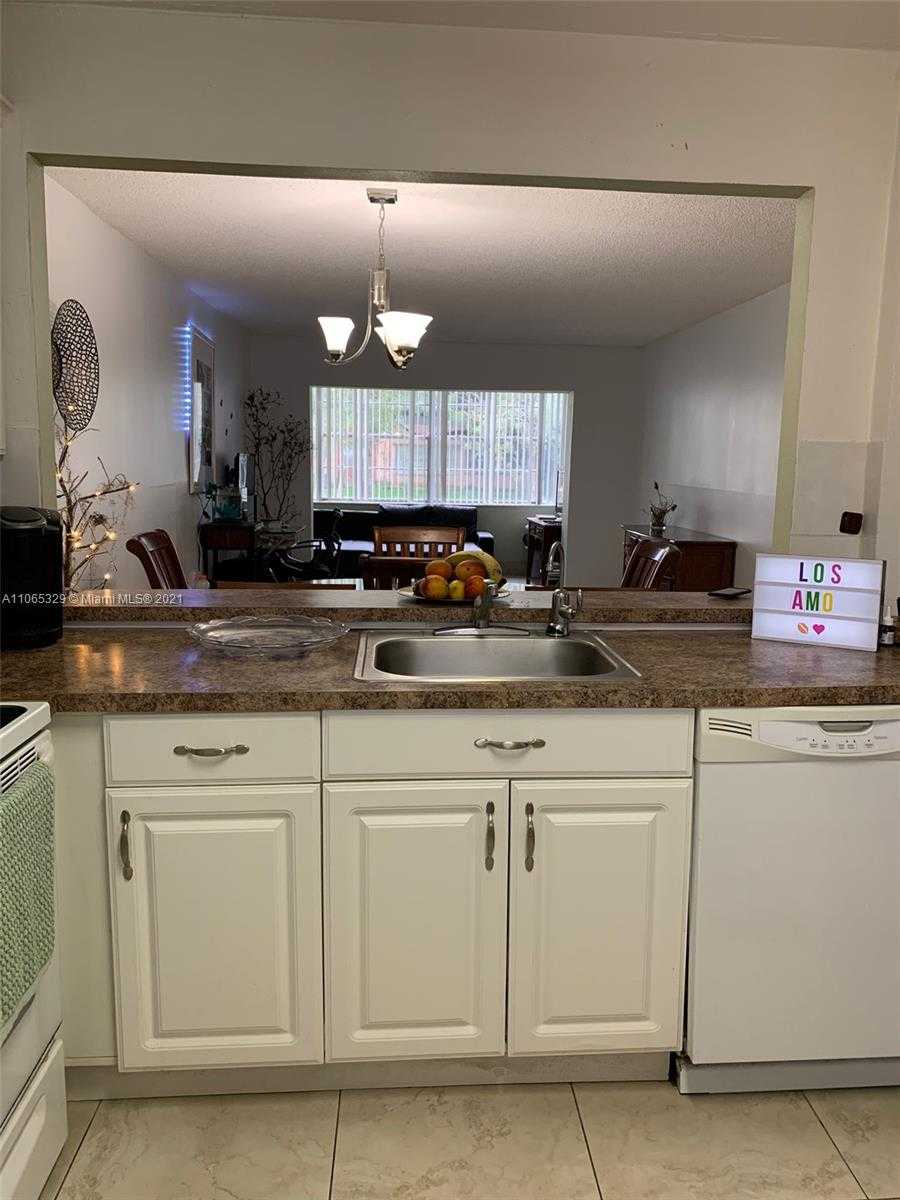 Small Image of 3200 HOLIDAY SPRINGS BLVD #3-104, Margate Number 8