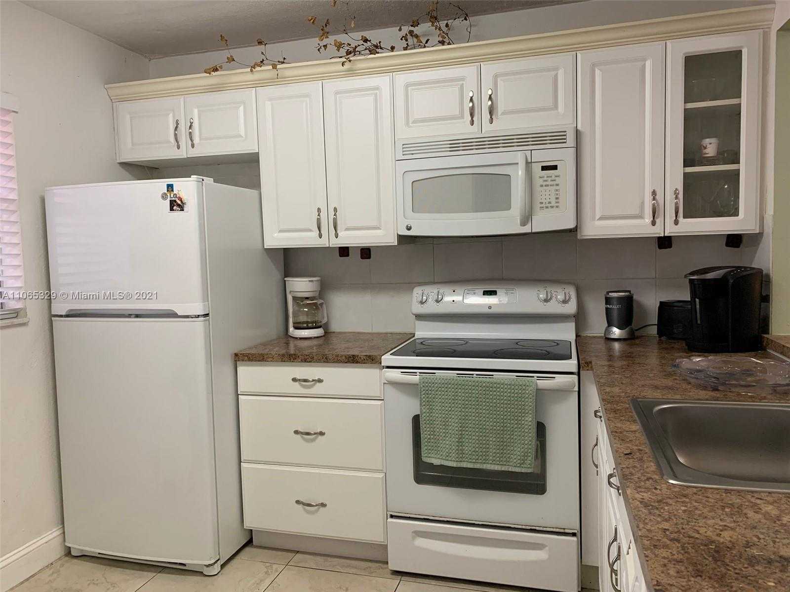 Small Image of 3200 HOLIDAY SPRINGS BLVD #3-104, Margate Number 9