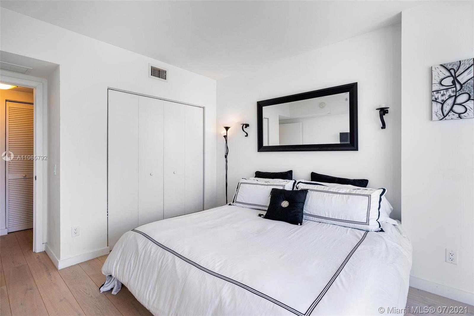 Small Image of 4250 BISCAYNE BLVD #1118, Miami Number 3