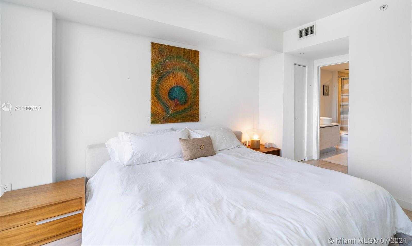Small Image of 4250 BISCAYNE BLVD #1118, Miami Number 9