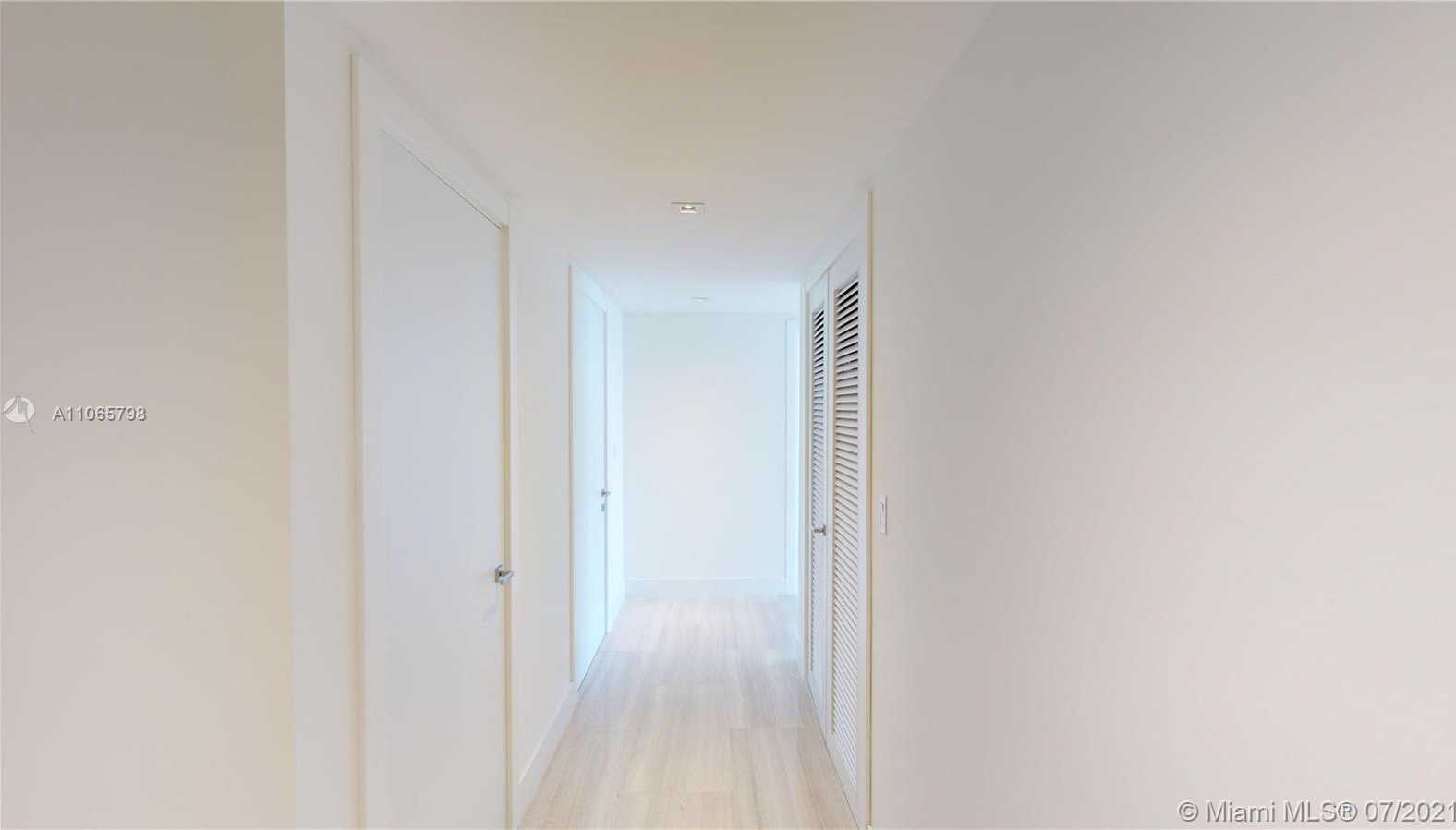 Small Image of 1451 BRICKELL AVE #1201, Miami Number 9