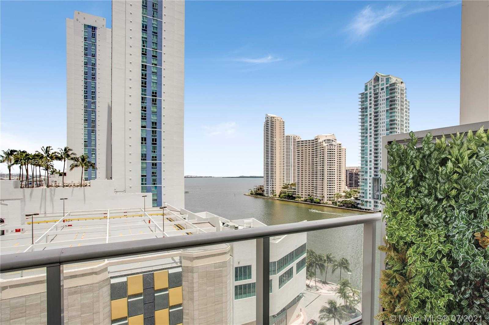 Small Image of 300 SOUTH BISCAYNE BLVD #L-1232, Miami Number 4