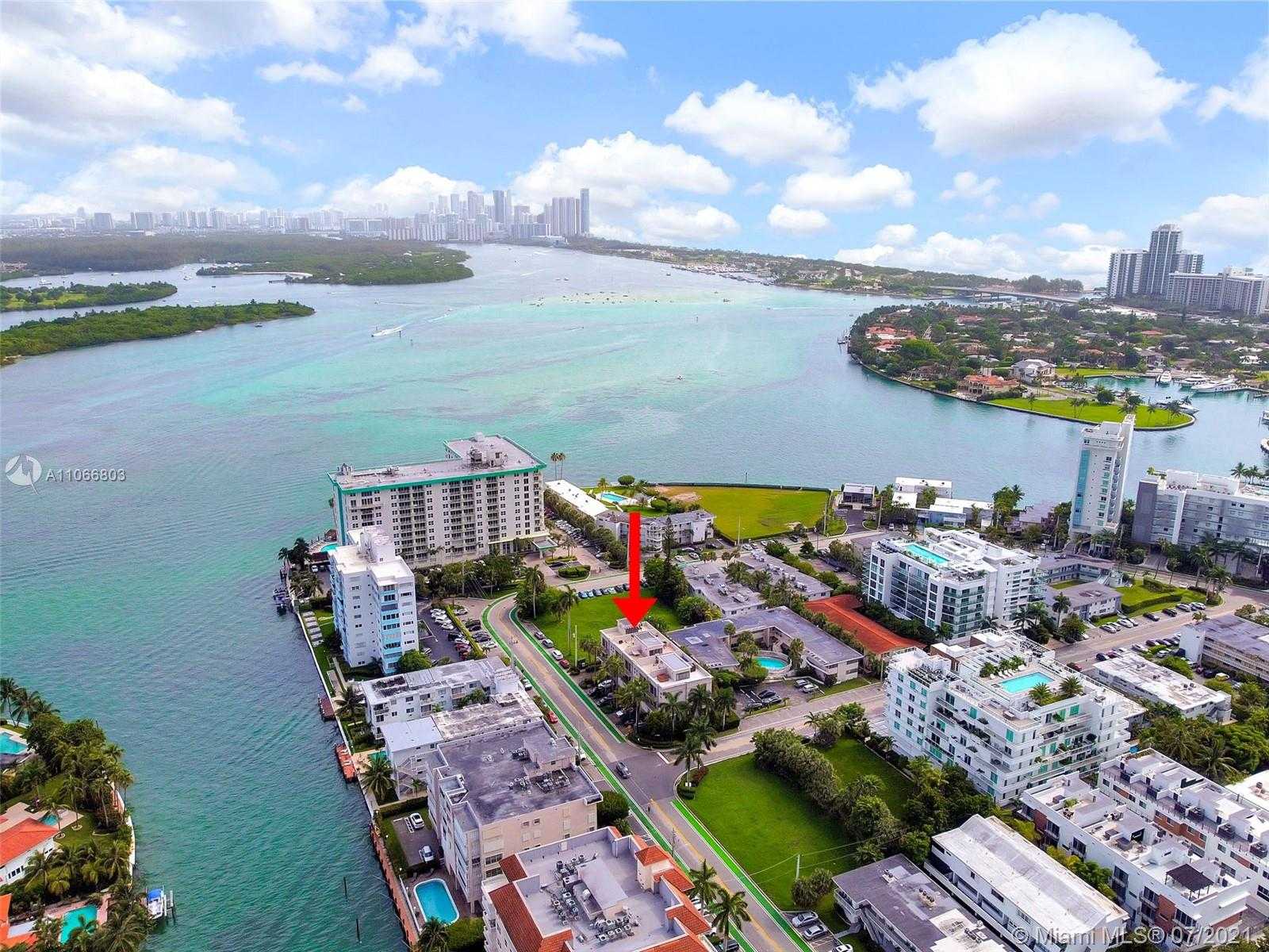 Small Image of 10209 WEST BAY HARBOR DR #1, Bay Harbor Islands Number 16