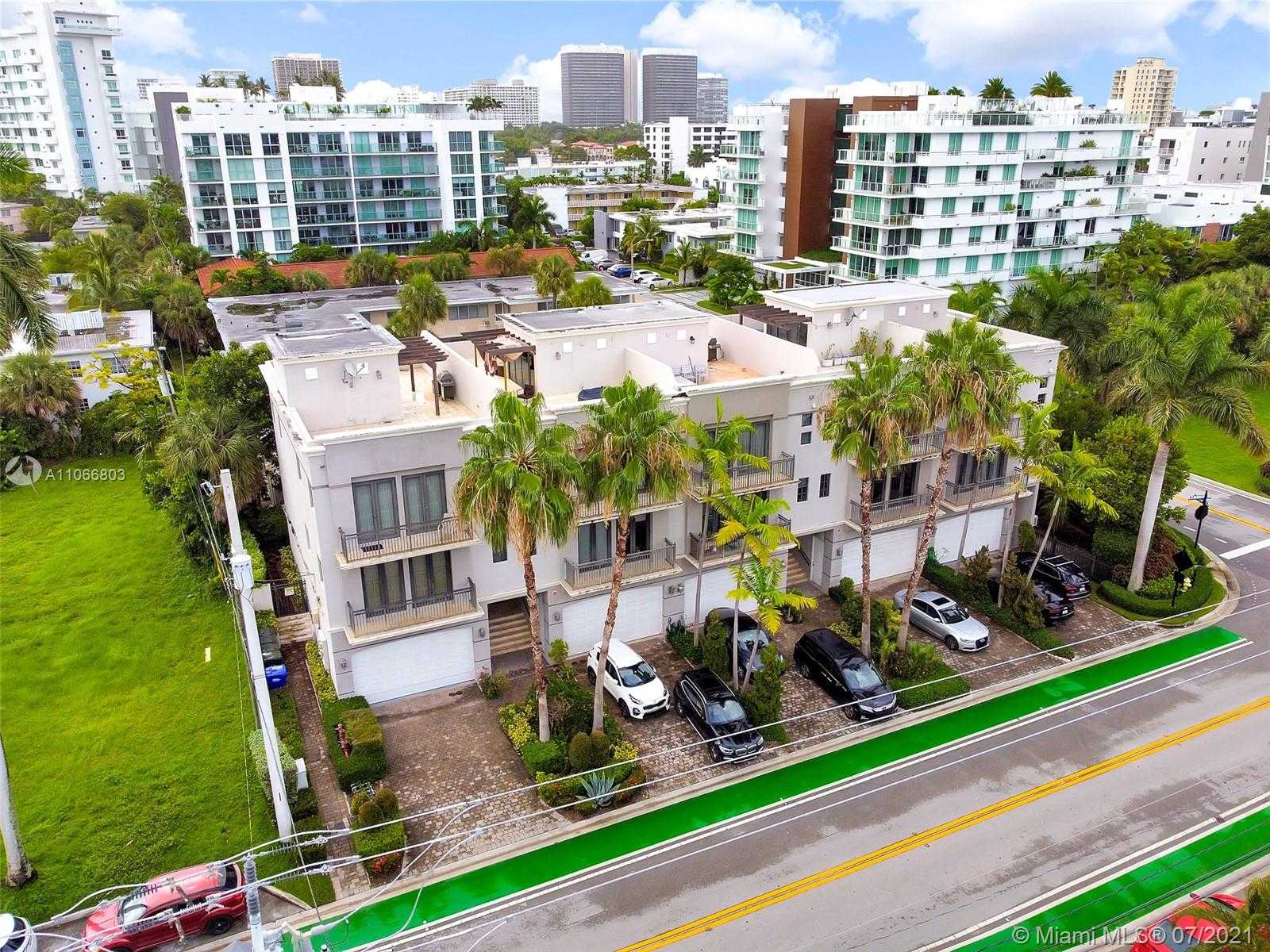 Small Image of 10209 WEST BAY HARBOR DR #1, Bay Harbor Islands Number 33