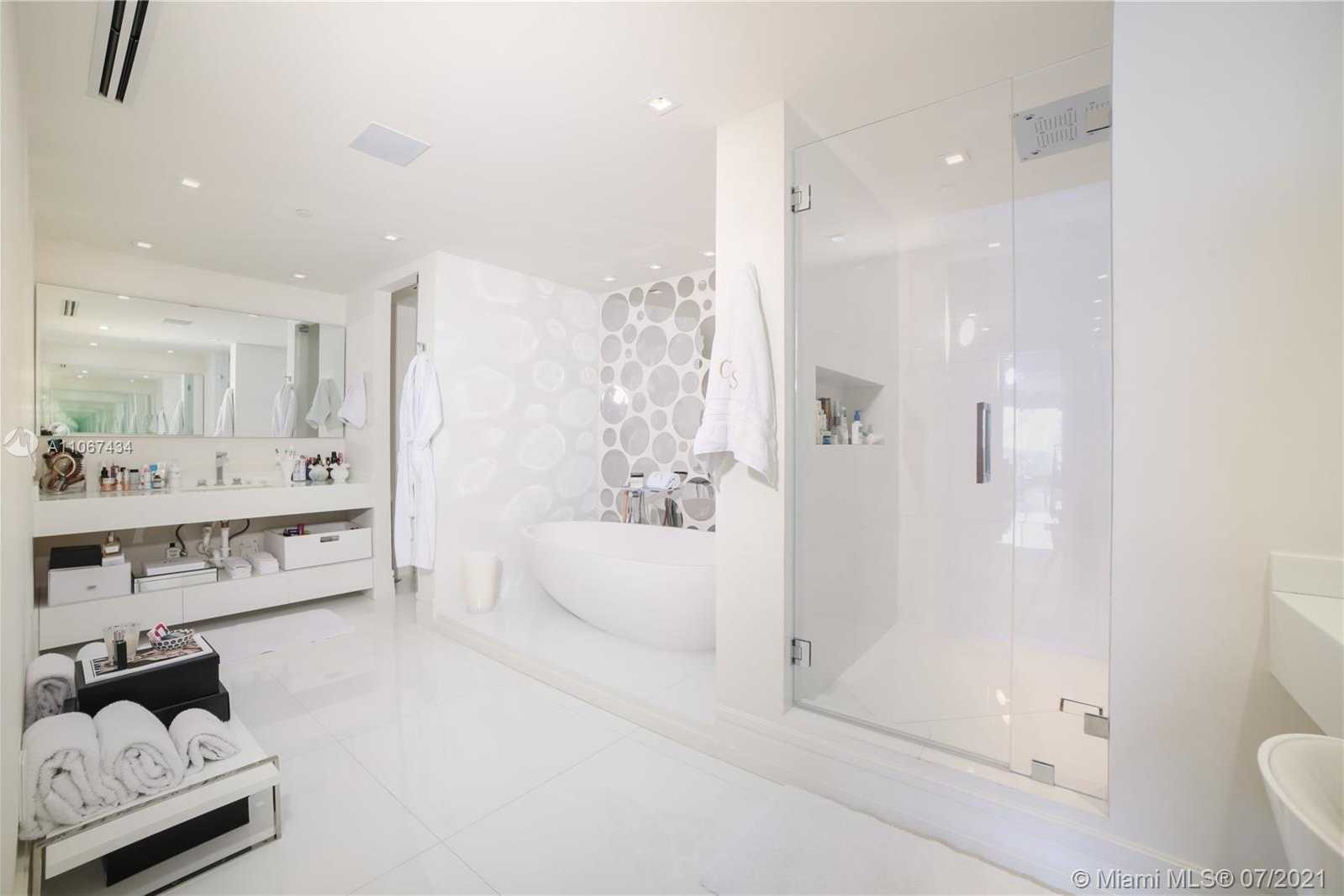 Small Image of 4832 FISHER ISLAND DR #4832, Miami Beach Number 18