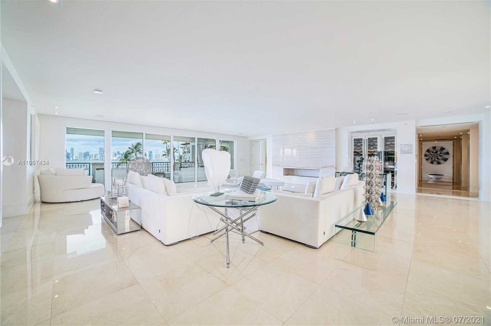 Small Image of 4832 FISHER ISLAND DR #4832, Miami Beach Number 2