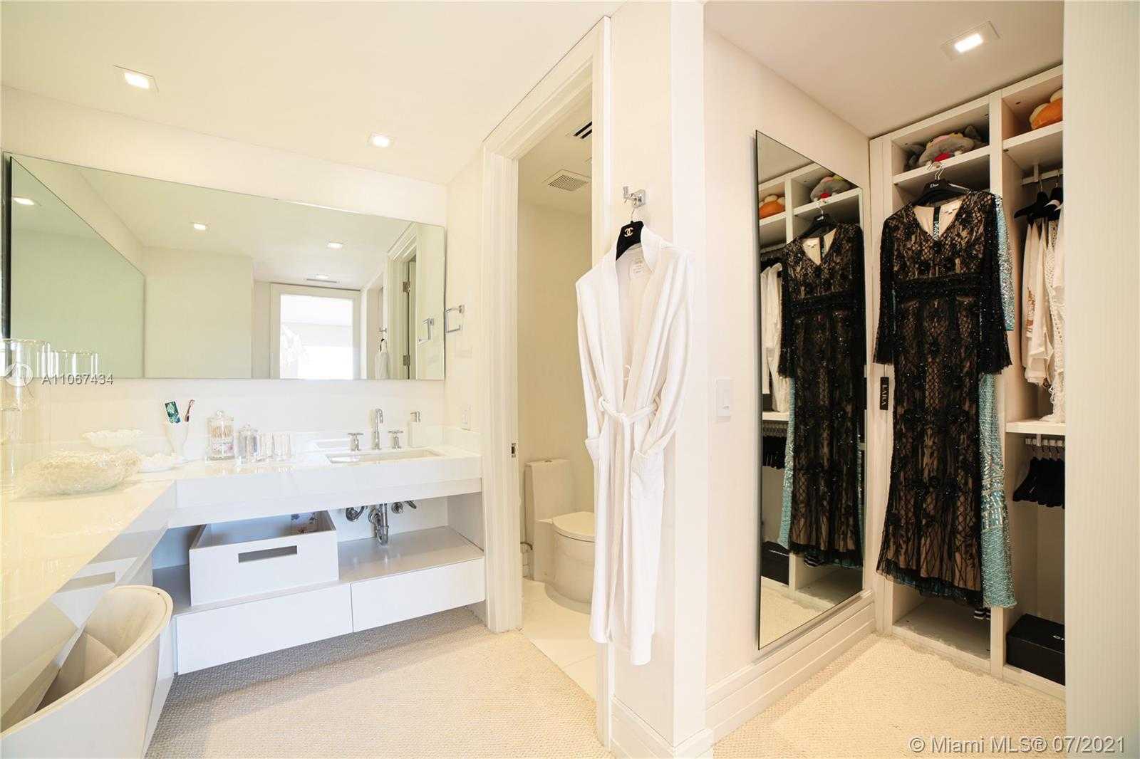 Small Image of 4832 FISHER ISLAND DR #4832, Miami Beach Number 24