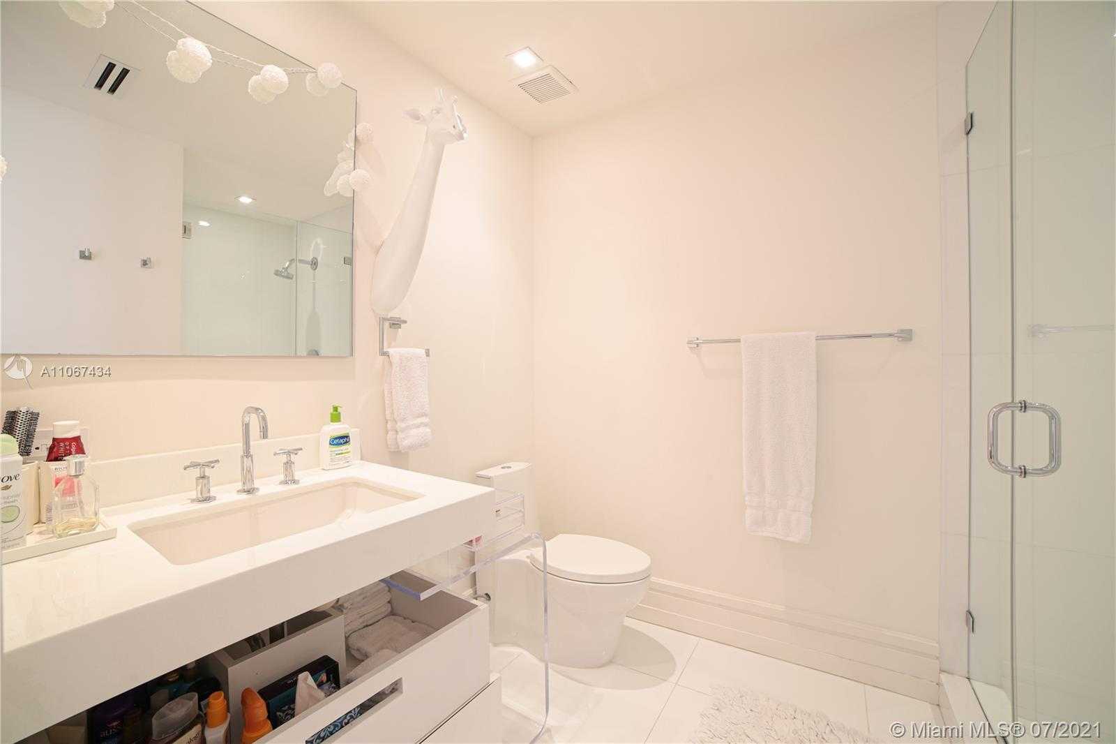 Small Image of 4832 FISHER ISLAND DR #4832, Miami Beach Number 25
