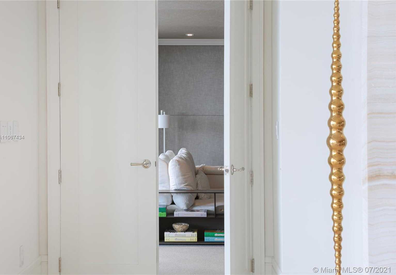 Small Image of 4832 FISHER ISLAND DR #4832, Miami Beach Number 35