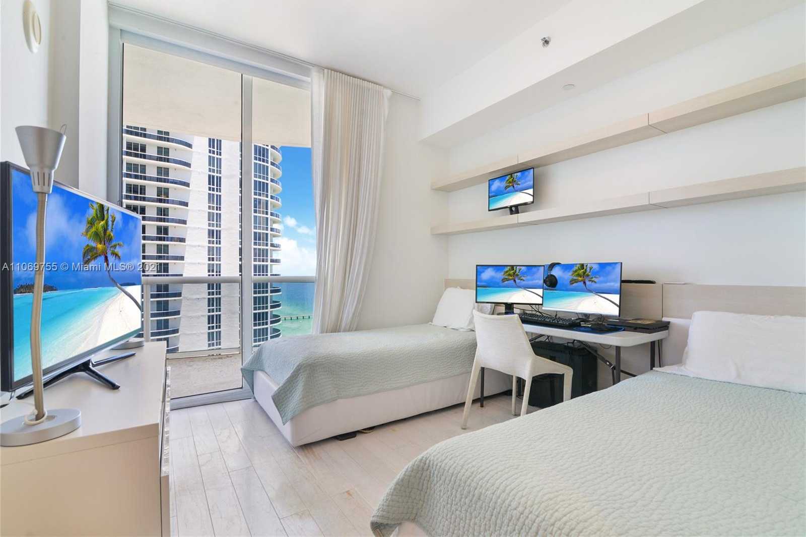 Small Image of 15901 COLLINS AVE #2702, Sunny Isles Beach Number 13