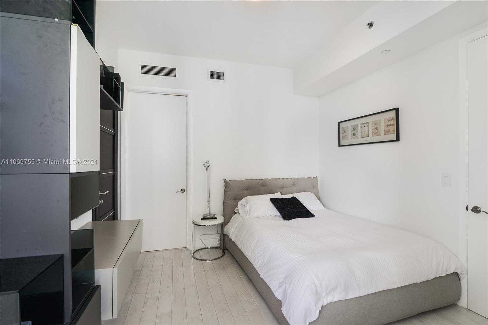 Small Image of 15901 COLLINS AVE #2702, Sunny Isles Beach Number 16