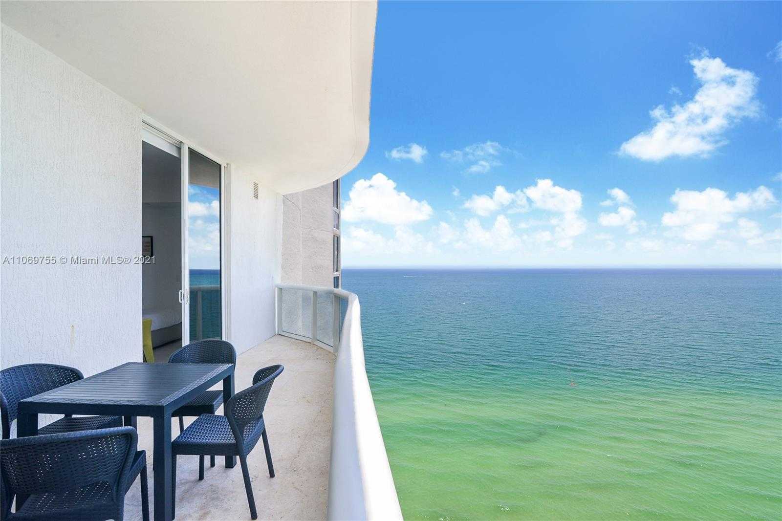 Small Image of 15901 COLLINS AVE #2702, Sunny Isles Beach Number 2
