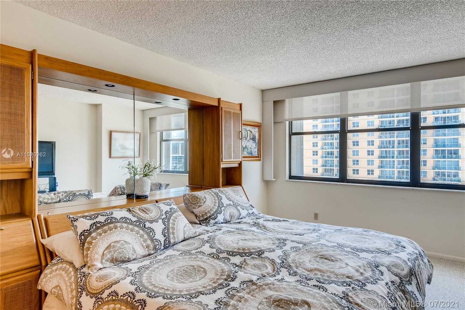 Small Image of 2401 SOUTH OCEAN DR #1008, Hollywood Number 6