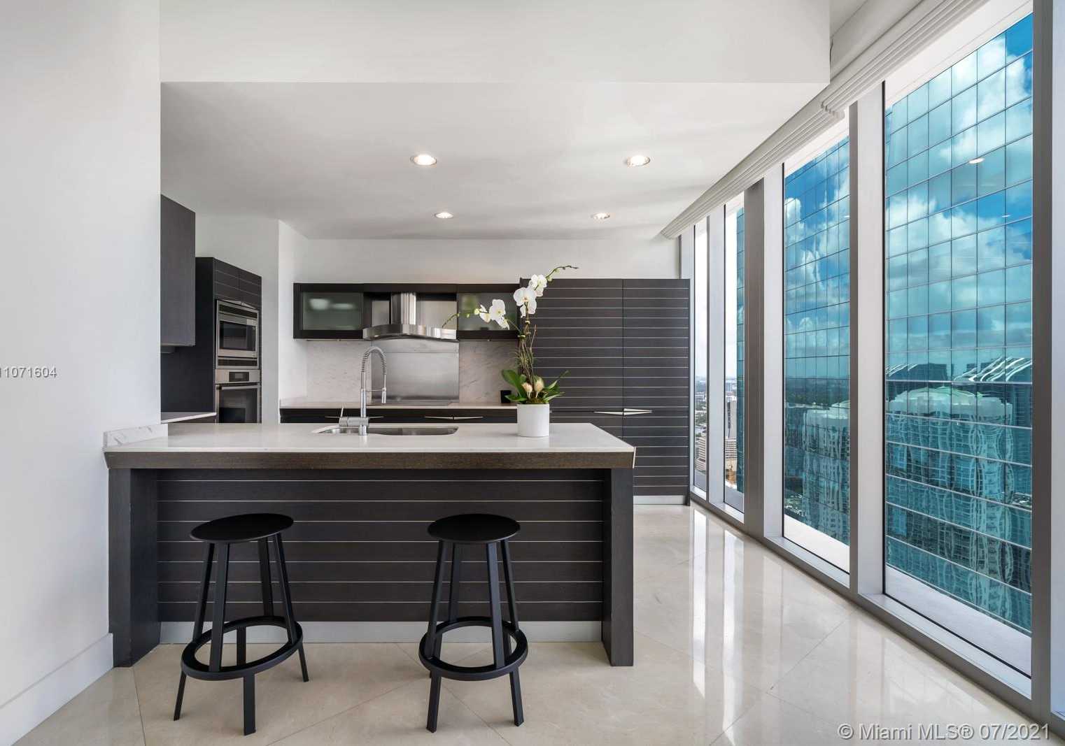 Small Image of 200 BISCAYNE BOULEVARD WAY #5001, Miami Number 6