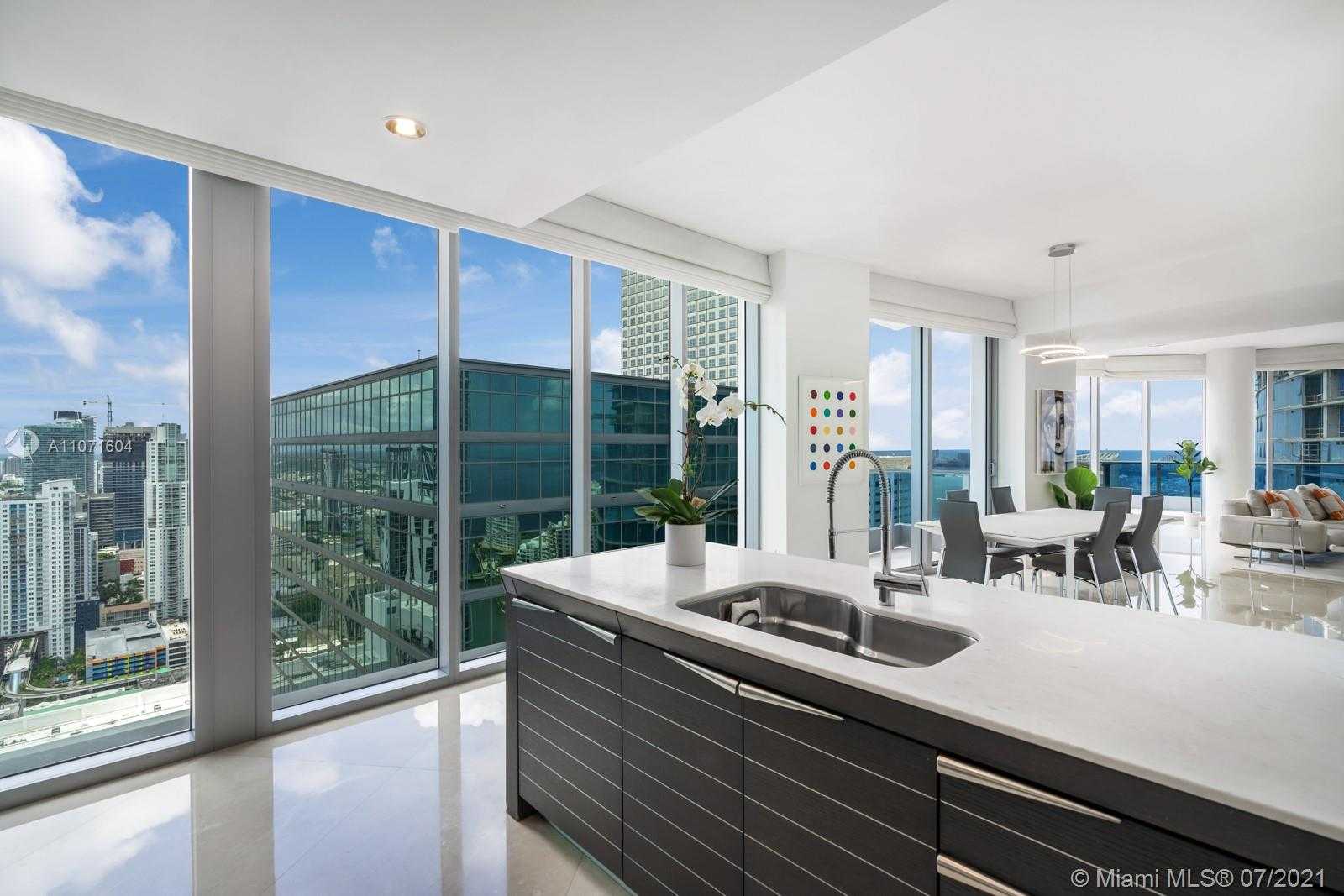 Small Image of 200 BISCAYNE BOULEVARD WAY #5001, Miami Number 8