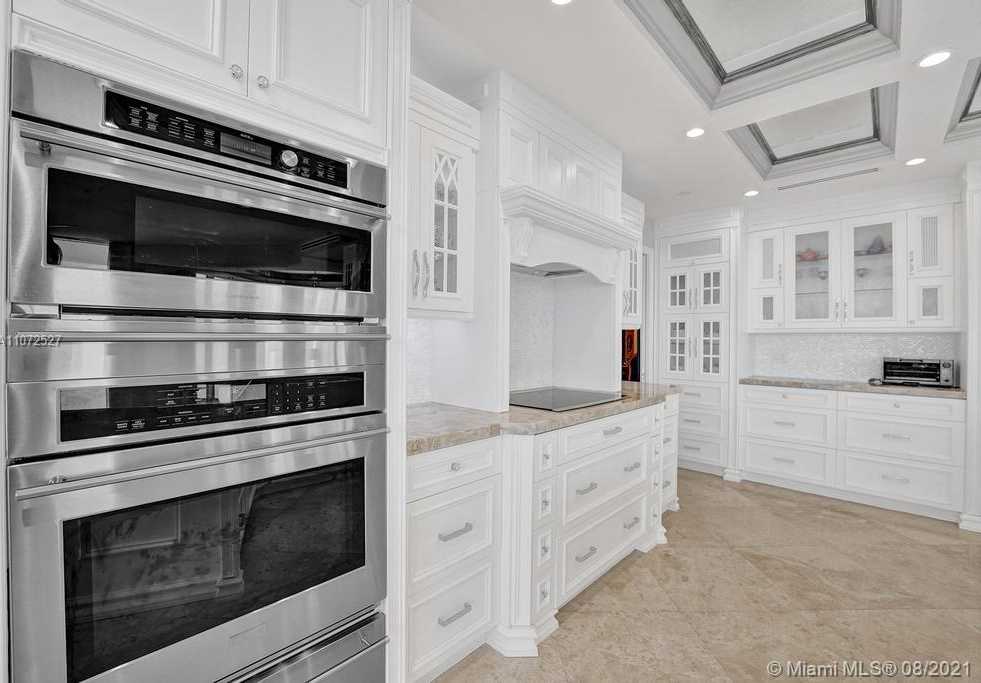 Small Image of 21200 NORTH EAST 38TH AVE #2001, Aventura Number 14