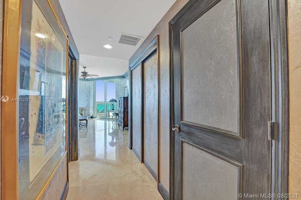 Small Image of 21200 NORTH EAST 38TH AVE #2001, Aventura Number 29