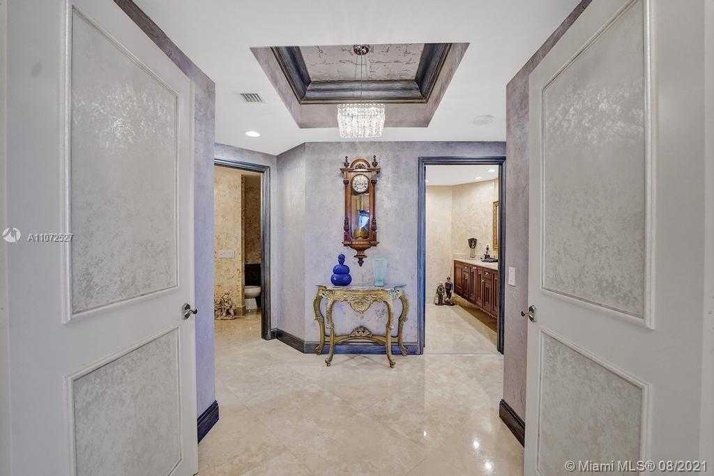 Small Image of 21200 NORTH EAST 38TH AVE #2001, Aventura Number 9
