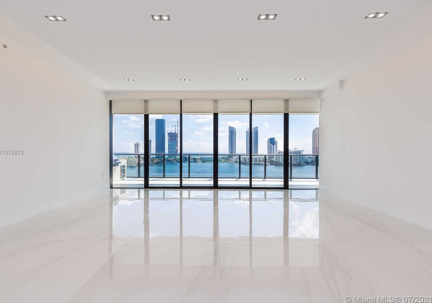 Small Image of 5500 ISLAND ESTATES DR #1006, Aventura Number 3
