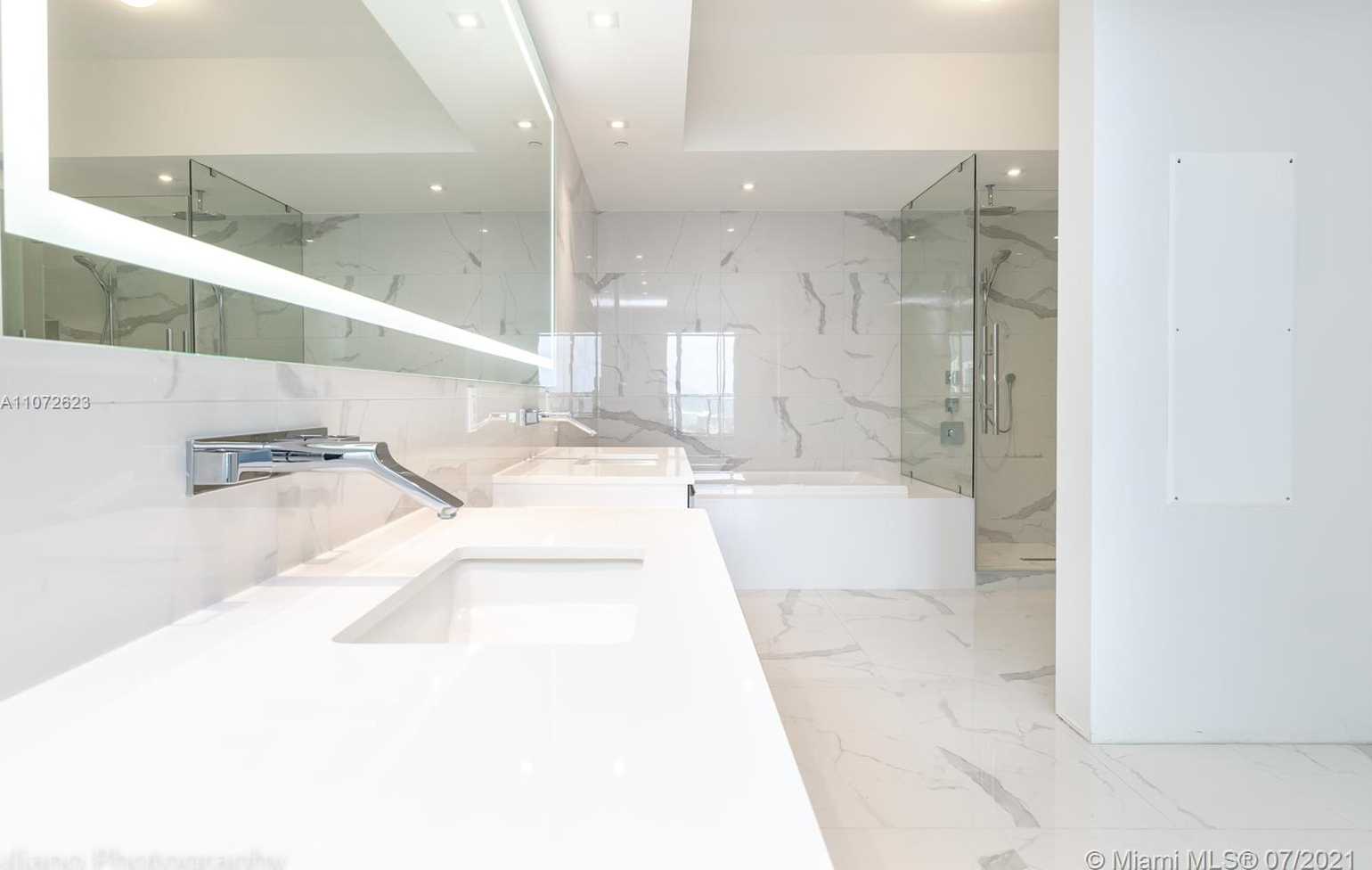 Small Image of 5500 ISLAND ESTATES DR #1006, Aventura Number 33